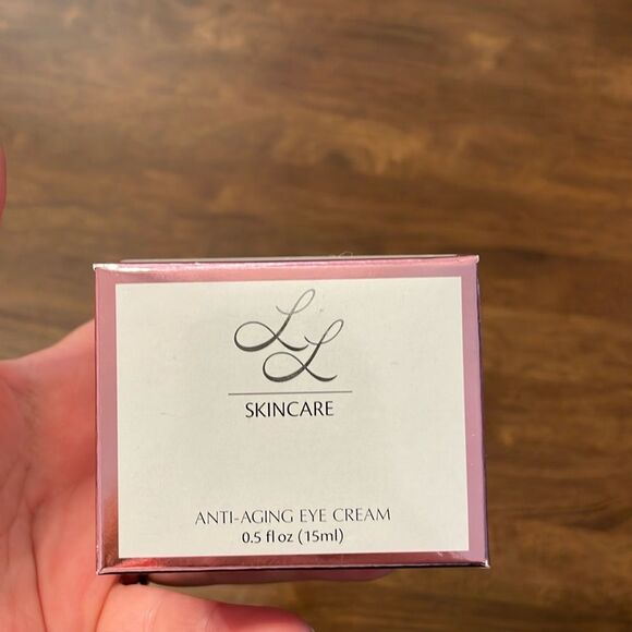 NEW Optivida Health LL Skincare Anti-Aging Eye Cream 0.5 fl oz /15 ml - Picture 2 of 4